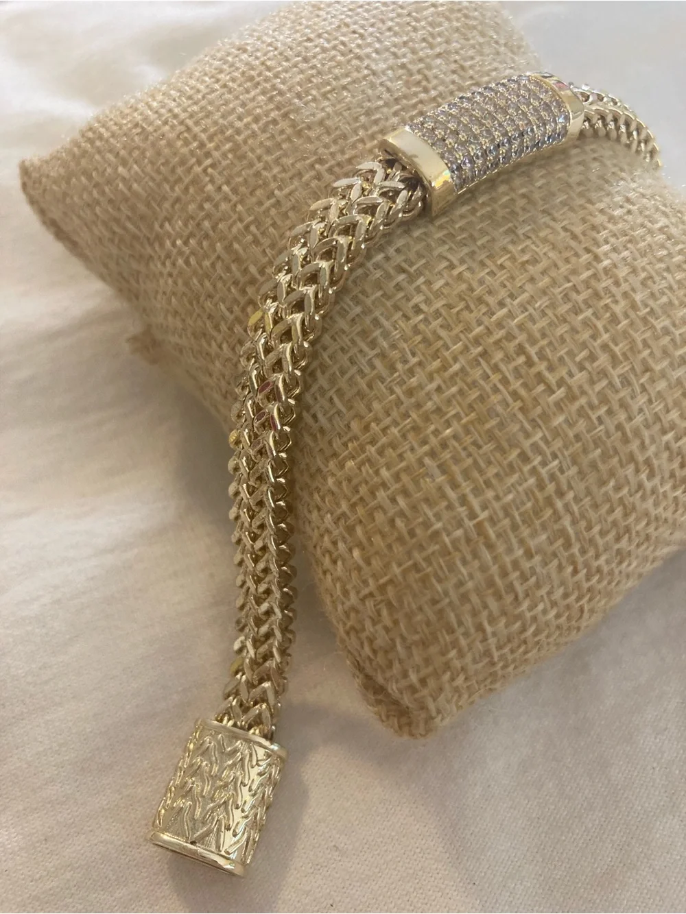 N/A gorgeous bracelet